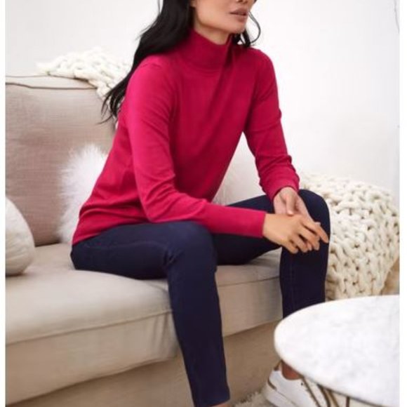 LAURA:   Essential Turtleneck Sweater - fuschia - Picture 3 of 7